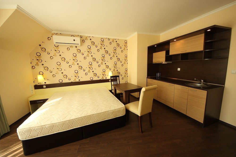 Фото Menada Apartments in Grand Hotel Sveti Vlas