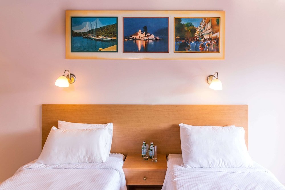 Фото Dominoes Aparthotel