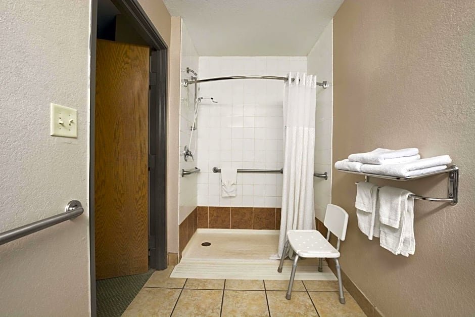 Фото Super 8 by Wyndham Childress