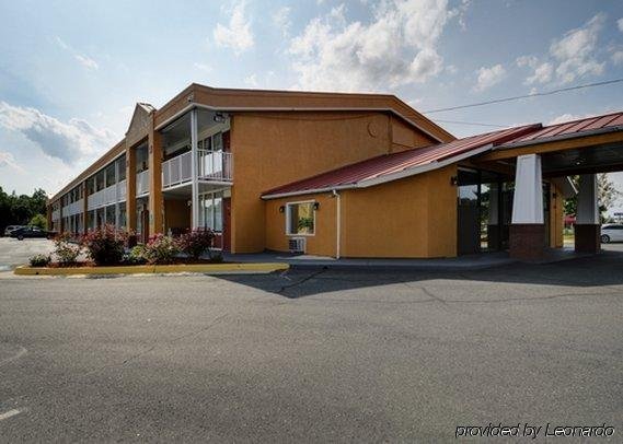 Фото Quality Inn Fredericksburg near Historic Downtown