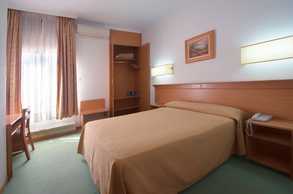 Фото Hotel Madrisol