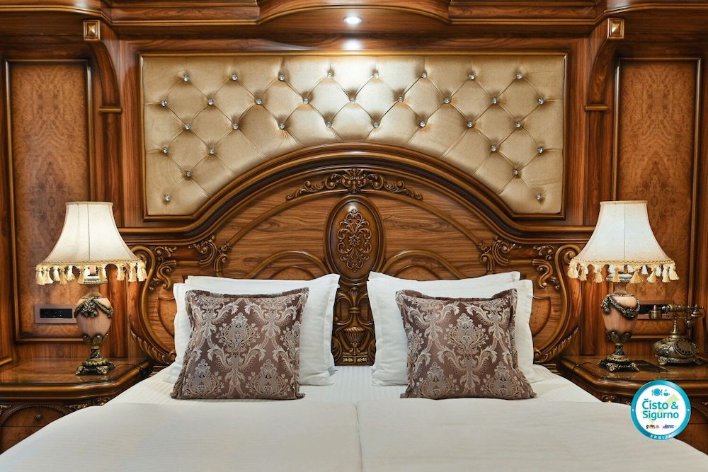 Фото Hotel  Prezident Palace Belgrade