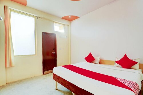 Гостиница Oyo 75324 Paradise Residency в Грэйтер-Ноиде