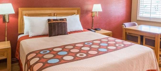 Фото Super 8 by Wyndham Pasadena/LA Area