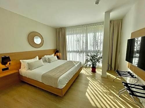 Гостиница Hotel emblemático Hi Suites в Санта-Крус-де-Тенерифе