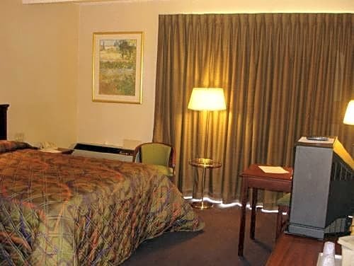 Фото Americas Best Value Inn Phillipsburg