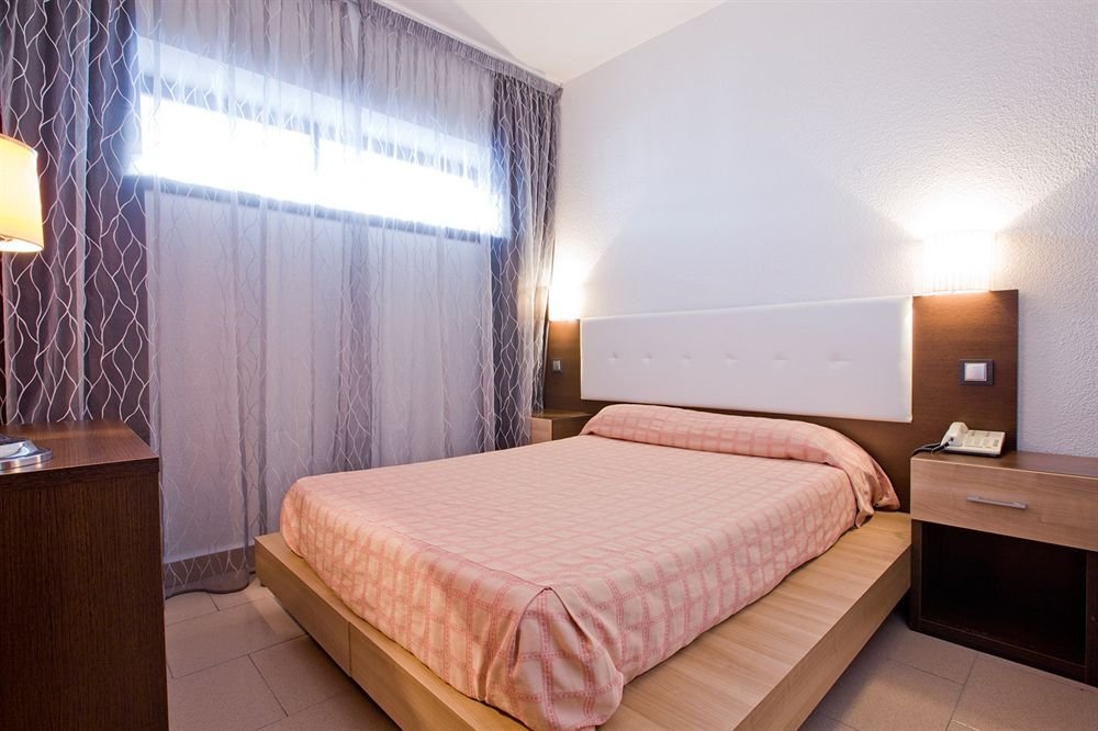 Фото Apartamentos Recoletos