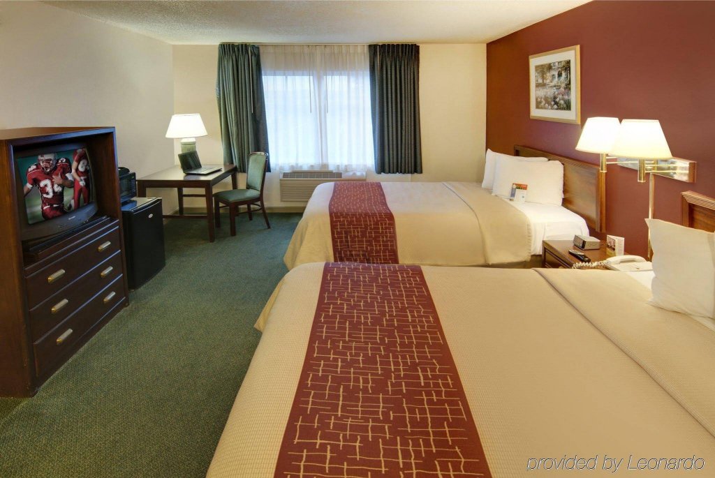 Фото Red Roof Inn Arcata