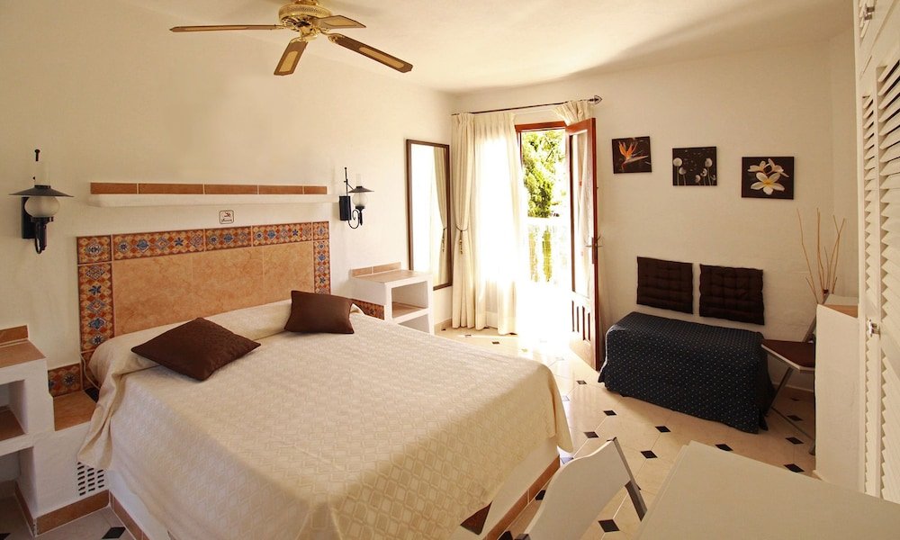 Фото Granada Apartments Ibiza