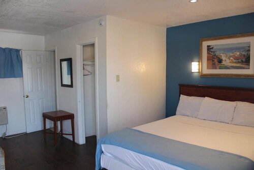 Гостиница Oceanside Inn and Suites в Оушенсайде