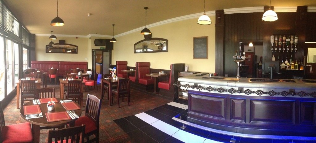 Фото Caledonia Hotel