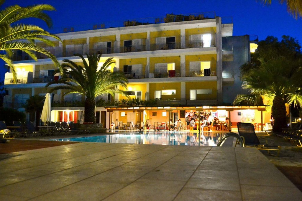 Фото Paloma Blanca Hotel