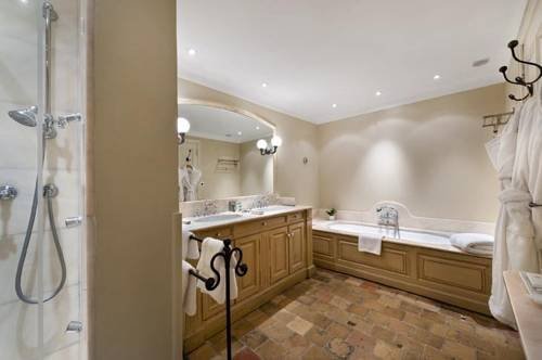 Фото La Bastide Saint Antoine