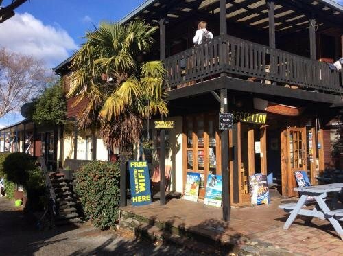 Гостиница Southern Laughter Backpackers в Куинстауне
