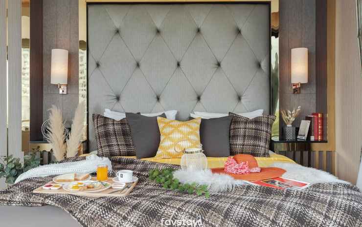 Фото The TJ Hotel