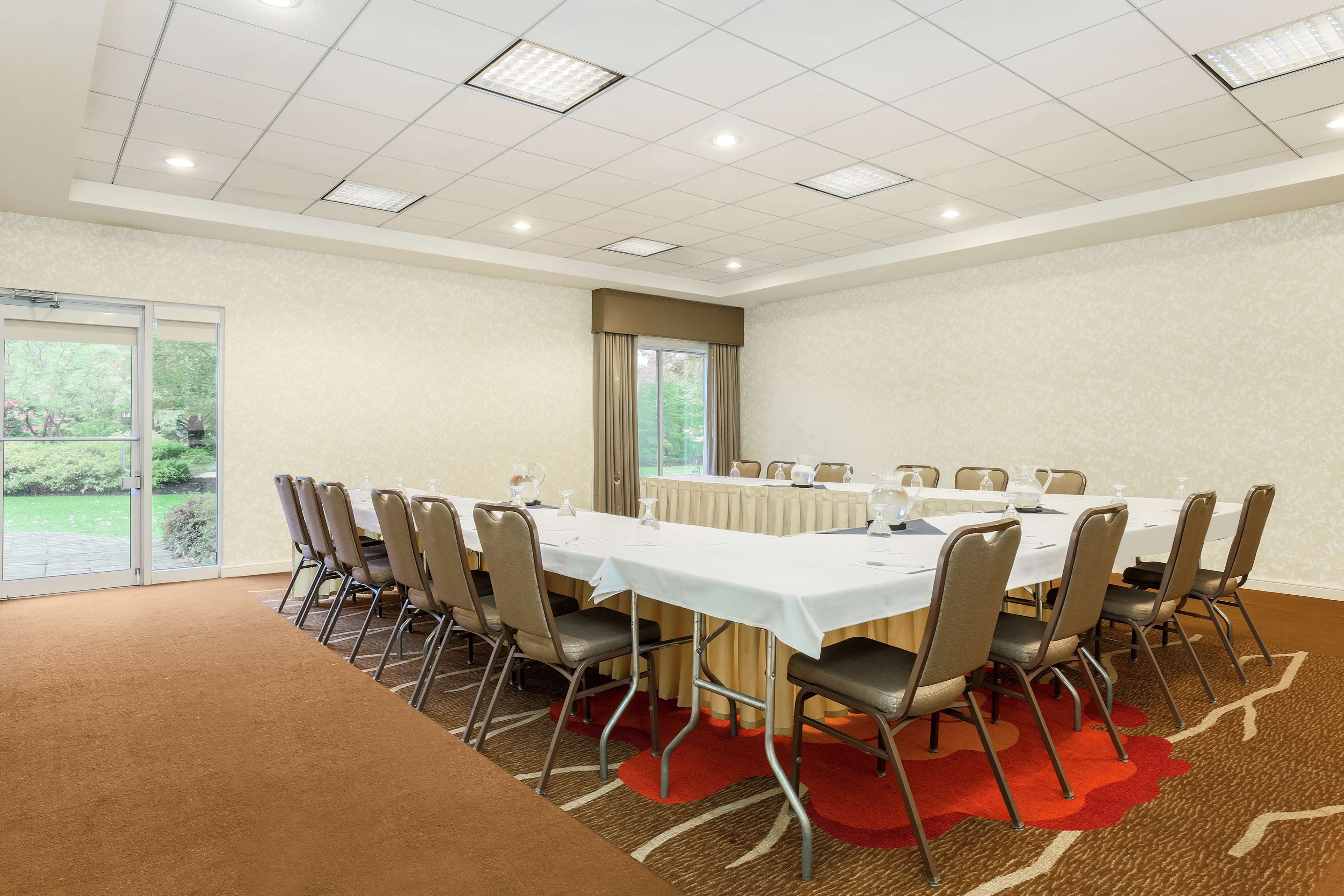 Фото Hilton Garden Inn Cleveland/Twinsburg