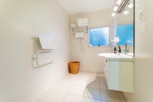 Гостиница Best Western Newmarket Inn & Suites