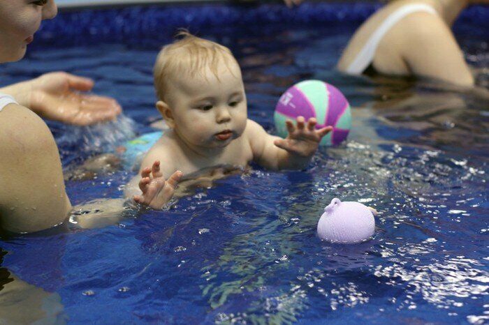 Yüzme havuzları BabyBul, Ufa, foto