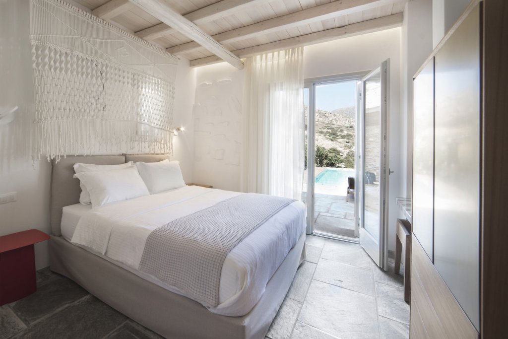 Фото Hide out Suites