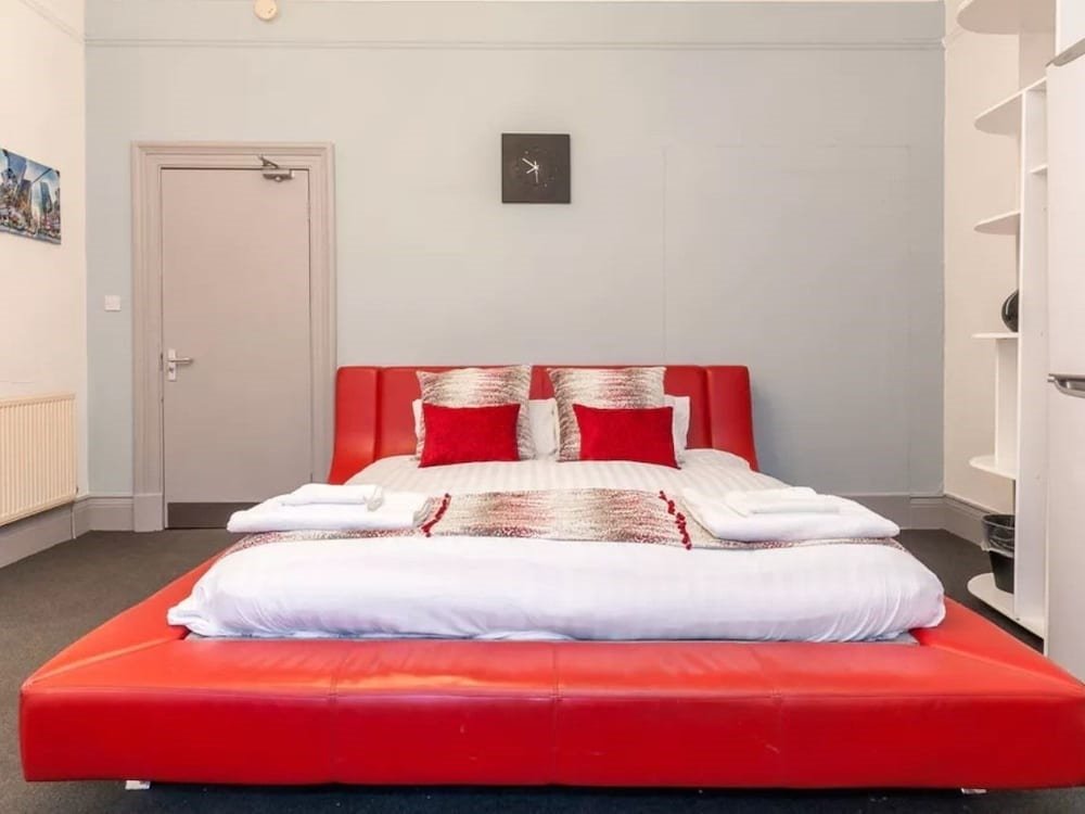 Фото Oakshaw Guesthouse - Glasgow Airport