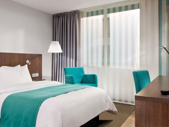 Фото Holiday Inn Dusseldorf - Hafen