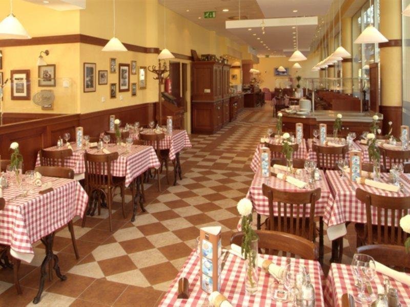 Фото Ibis Praha Mala Strana