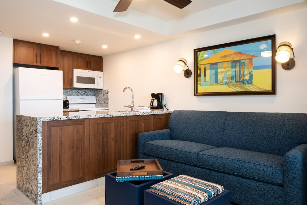 Фото Flamingo Beach Resort by Diamond Resorts