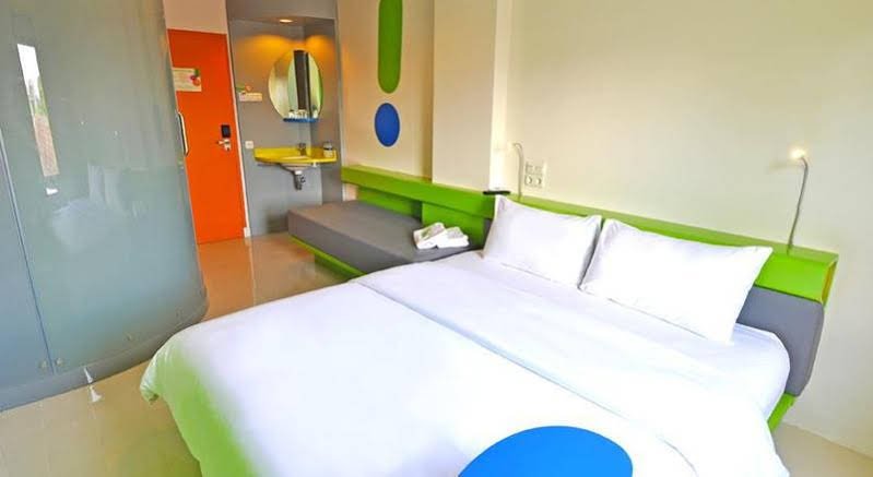 Фото Pop! Hotel Bsd City Tangerang