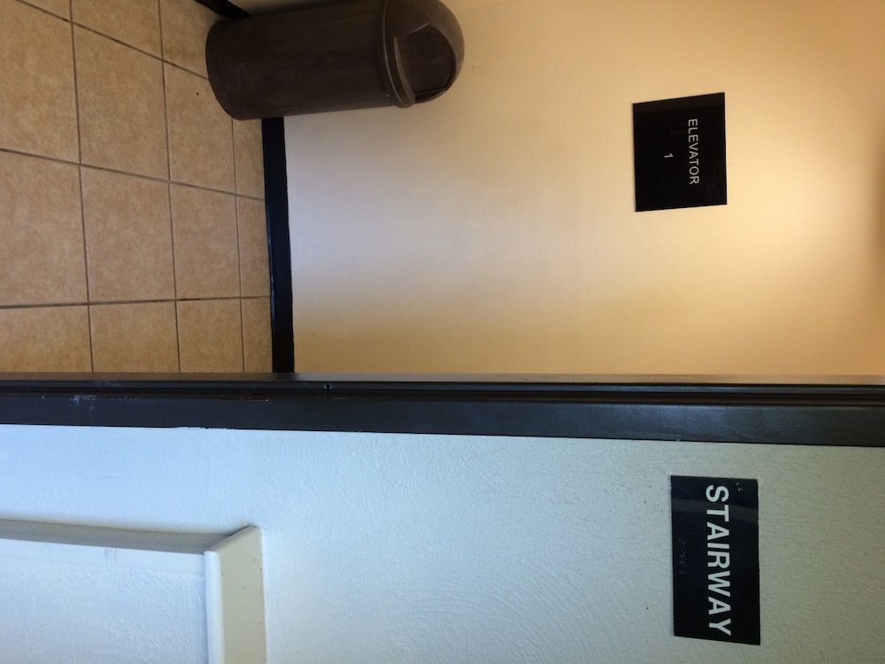 Фото Super 8 by Wyndham Idaho Falls