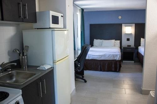 Фото Atlantic Ocean Palm Inn