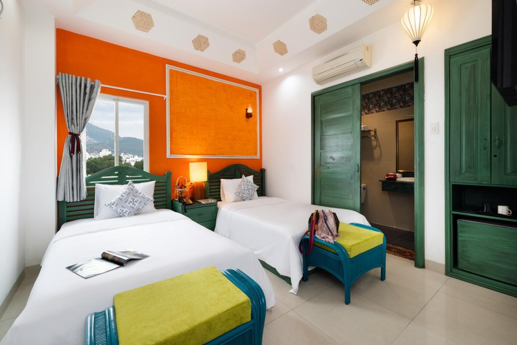 Фото ISeaview Heritage Boutique Hotel