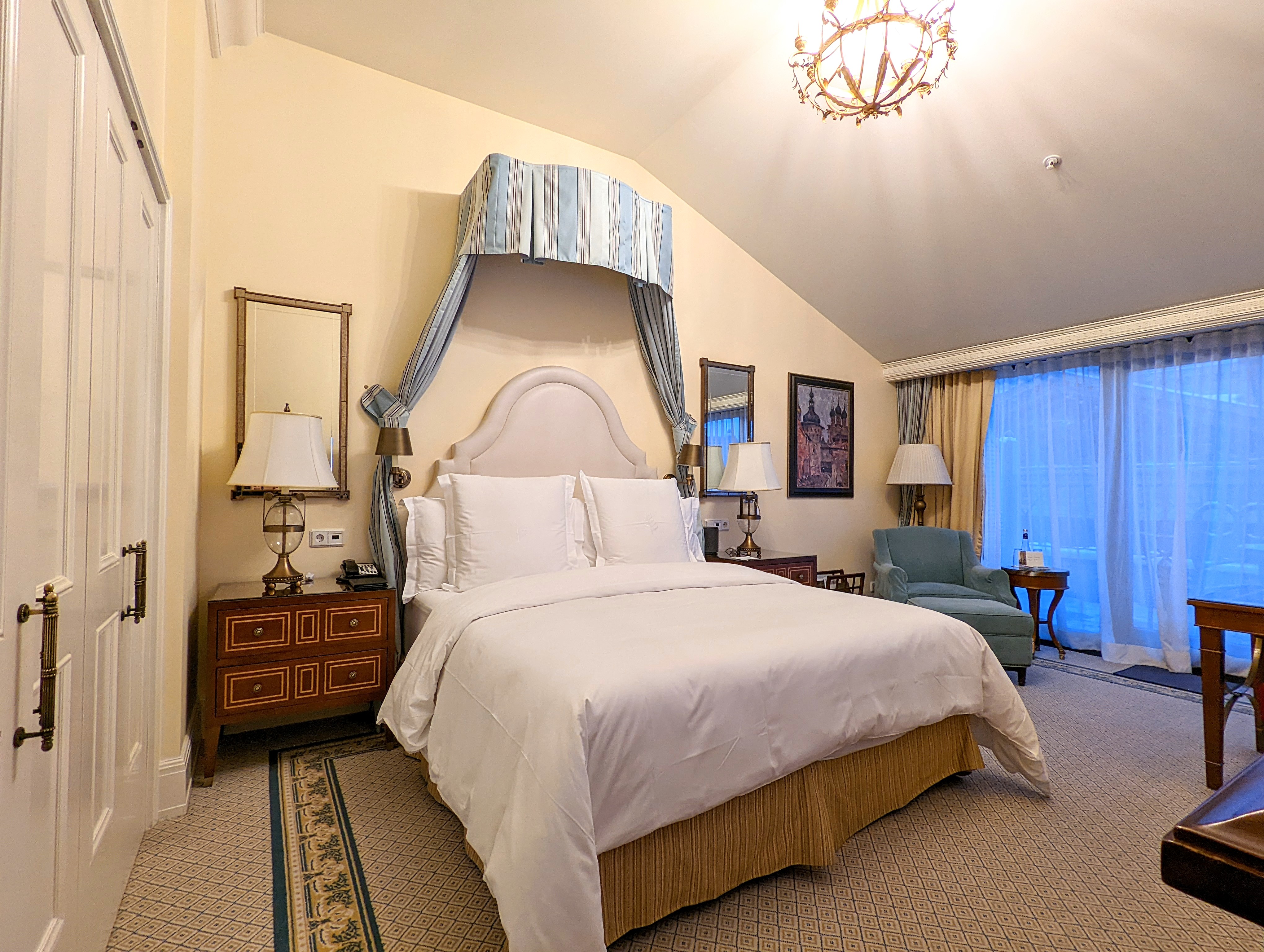 Фото Four Seasons Lion Palace St. Petersburg