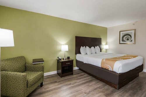 Гостиница Quality Inn & Suites Quincy - Downtown в Куинси