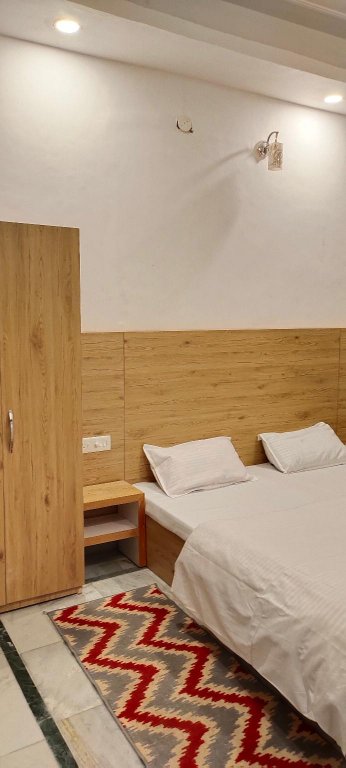 Фото Sonu Guest House - Hostel