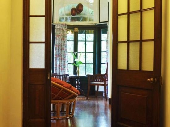 Фото Hill Cottage