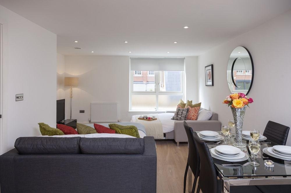 Фото Premier Inn London Tower Bridge