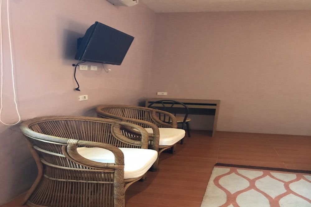 Фото Montra Guesthouse