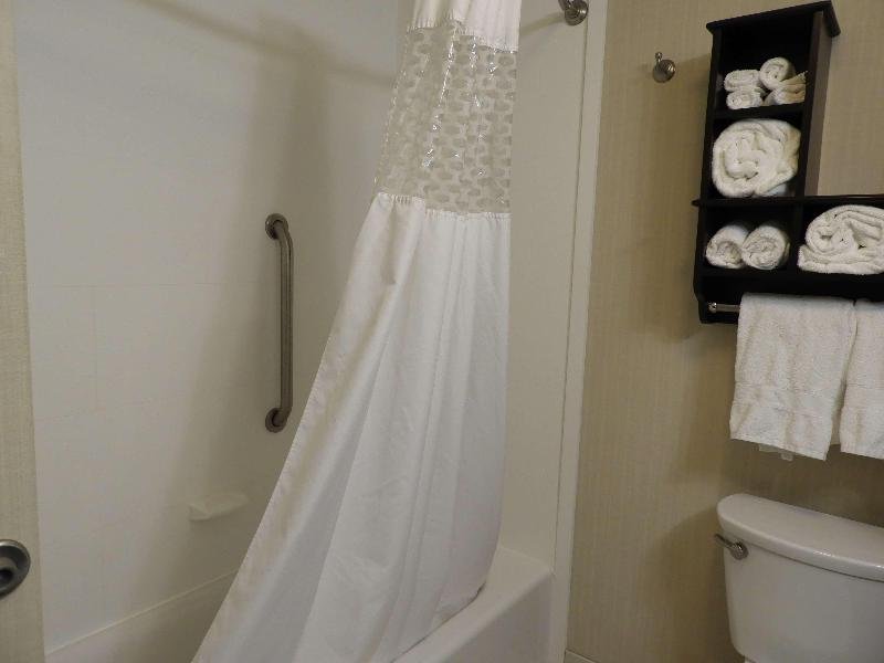 Фото Hampton Inn & Suites Robbinsville, Nj