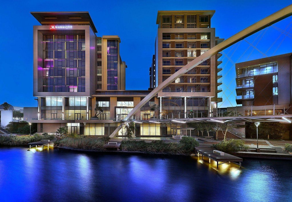 Фото Cape Town Marriott Crystal Towers