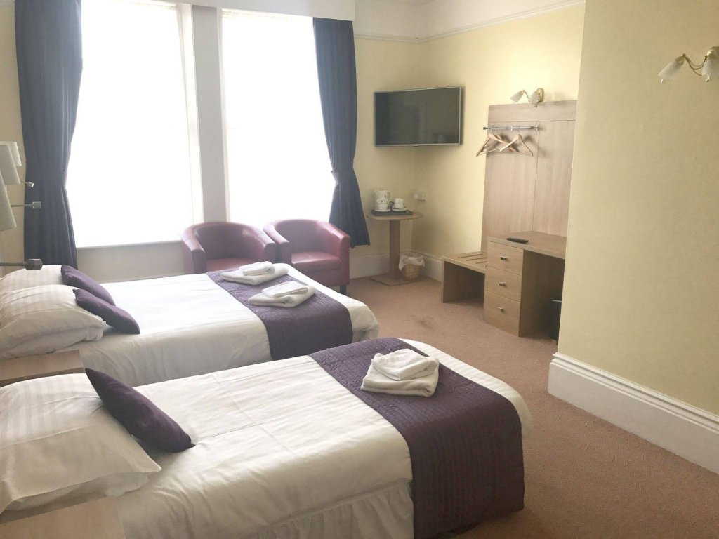 Фото Oyo Eagle House Hotel, St Leonards Hastings