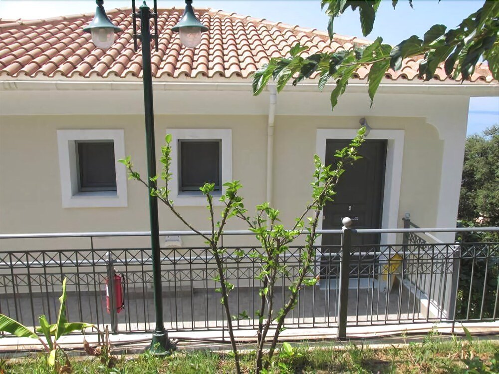 Фото Milos Studios