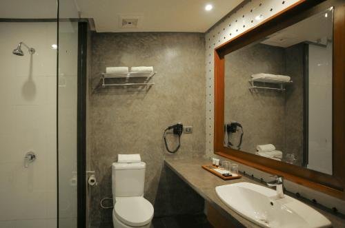 Фото Double M Hotel