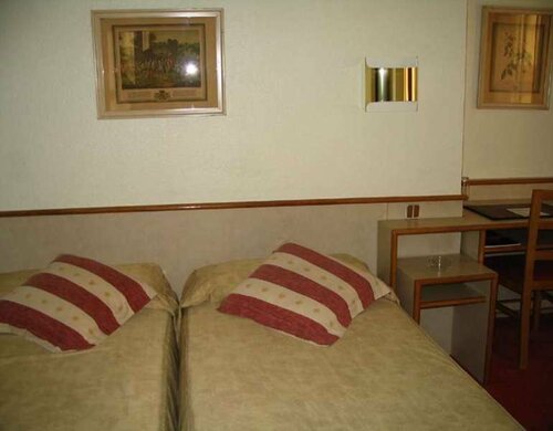 Гостиница Hotel Tarragona Centro Urbis в Таррагоне