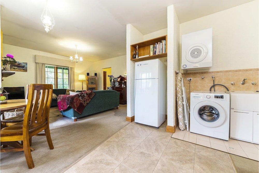 Фото Country Pleasures Bed and Breakfast