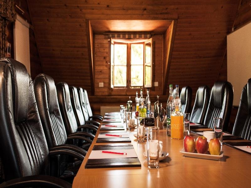 Фото Chevin Country Park Hotel & SPA