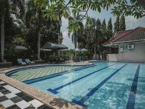 Гостиница RedDoorz @ Jamin Ginting Medan