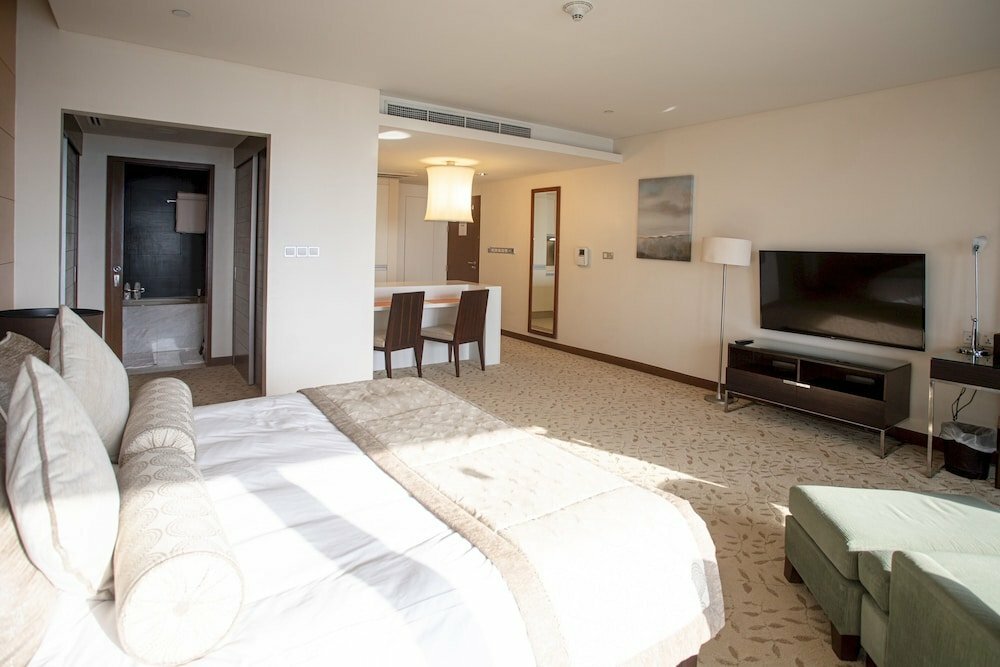 Short-term housing rental Stunning Studio at The Address Dubai Mall Residence, Dubai, photo