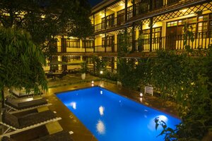 Гостиница Отель Protea by Marriott Dar es Salaam Courtyard