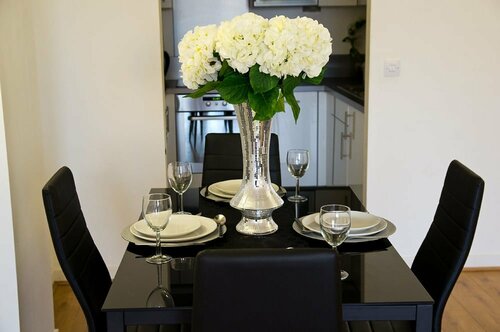Гостиница Icon Becket Apartment в Базилдоне