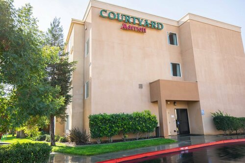Гостиница Courtyard by Marriott Merced в Мерседе